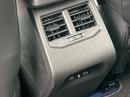 Vehicle Thumbnail 29