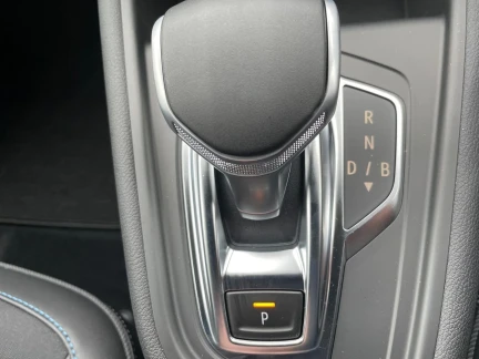 Vehicle Thumbnail 25