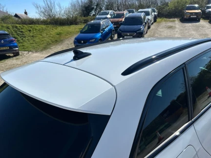 Vehicle Thumbnail 30