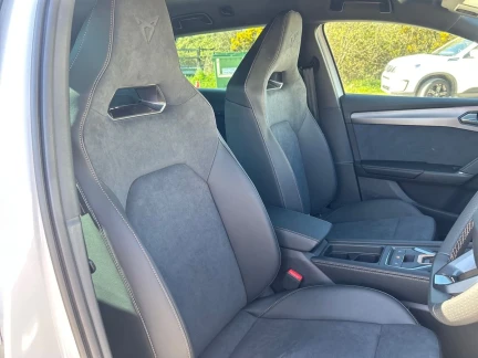 Vehicle Thumbnail 38