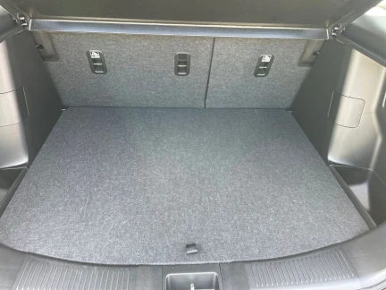 Vehicle Thumbnail 20