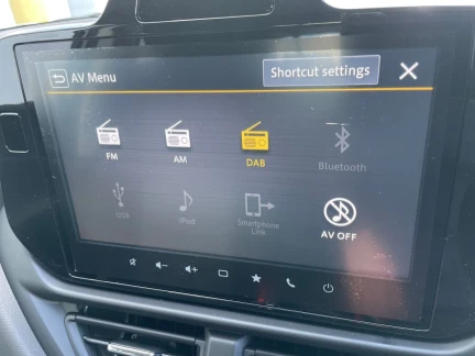 Vehicle Thumbnail 32