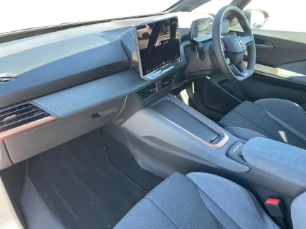 Vehicle Thumbnail 10