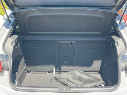 Vehicle Thumbnail 20