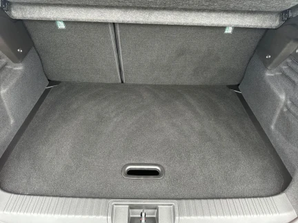 Vehicle Thumbnail 20