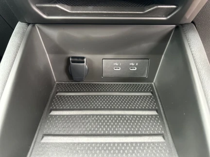 Vehicle Thumbnail 25