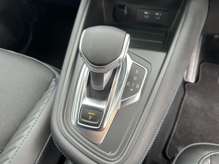 Vehicle Thumbnail 26