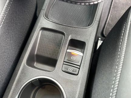 Vehicle Thumbnail 27