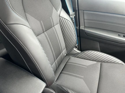 Vehicle Thumbnail 31