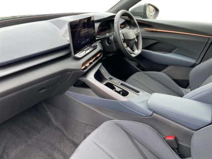 Vehicle Thumbnail 10