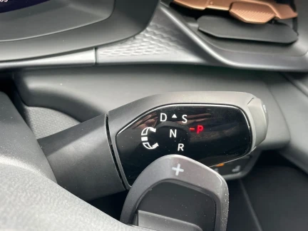 Vehicle Thumbnail 22