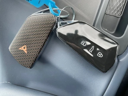 Vehicle Thumbnail 27