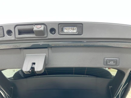 Vehicle Thumbnail 35