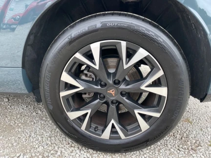 Vehicle Thumbnail 36