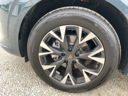 Vehicle Thumbnail 37