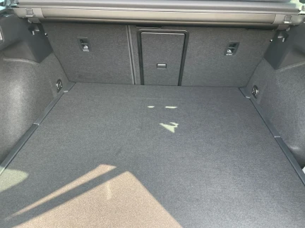 Vehicle Thumbnail 20