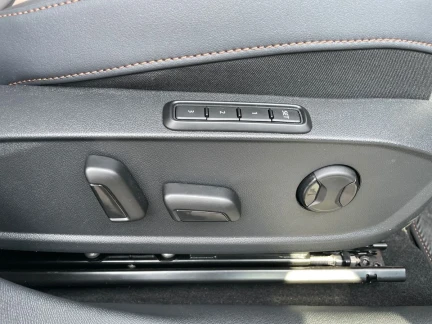 Vehicle Thumbnail 29