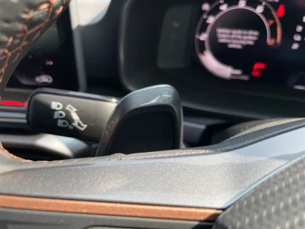 Vehicle Thumbnail 34