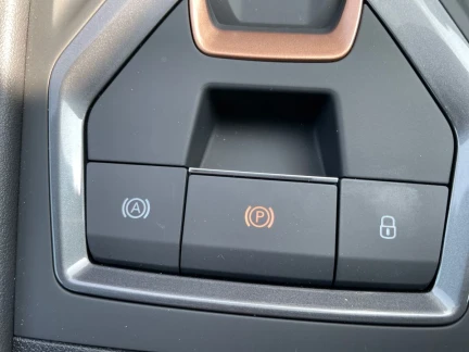 Vehicle Thumbnail 36