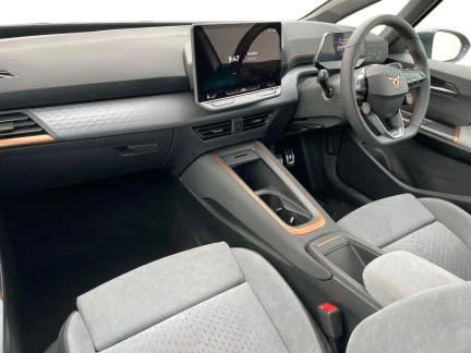 Vehicle Thumbnail 10