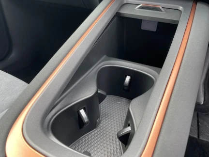 Vehicle Thumbnail 11