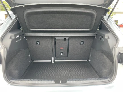 Vehicle Thumbnail 20