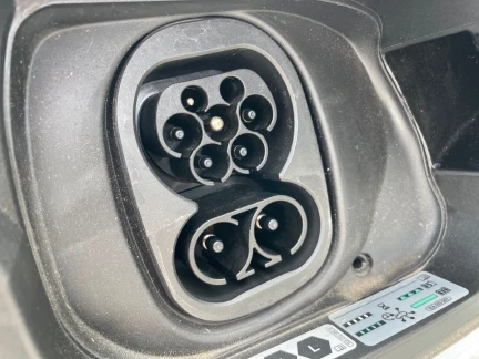 Vehicle Thumbnail 37