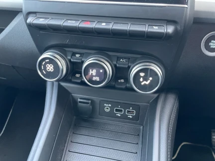 Vehicle Thumbnail 13