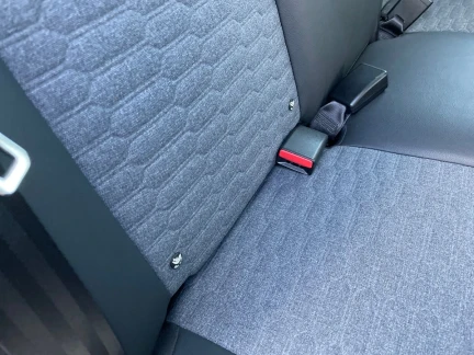 Vehicle Thumbnail 25