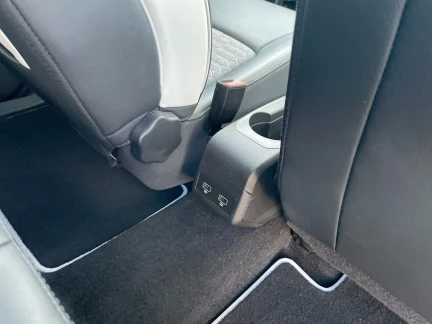 Vehicle Thumbnail 27