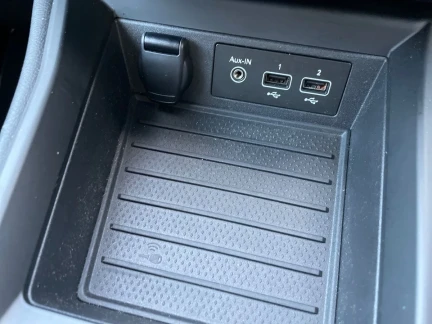 Vehicle Thumbnail 36