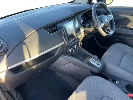 Vehicle Thumbnail 11