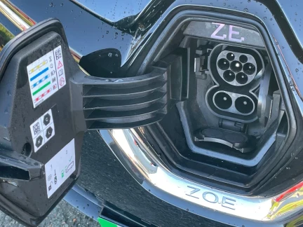 Vehicle Thumbnail 23