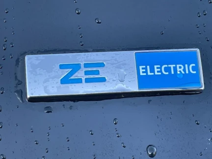 Vehicle Thumbnail 24