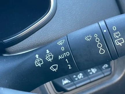 Vehicle Thumbnail 28