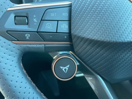 Vehicle Thumbnail 18