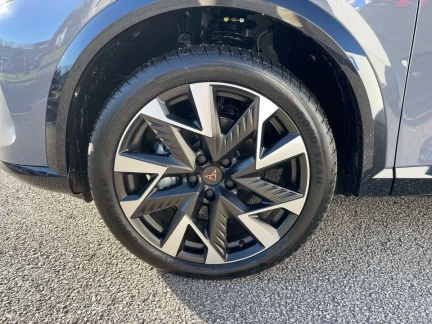 Vehicle Thumbnail 24