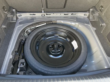 Vehicle Thumbnail 31