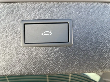 Vehicle Thumbnail 34