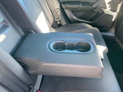 Vehicle Thumbnail 33