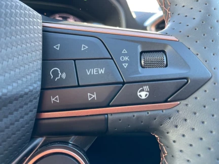 Vehicle Thumbnail 35