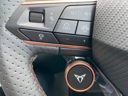 Vehicle Thumbnail 18