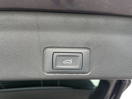 Vehicle Thumbnail 23