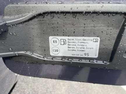 Vehicle Thumbnail 25