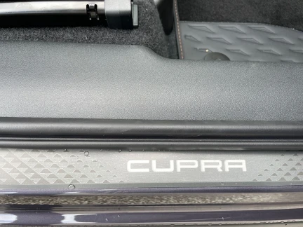 Vehicle Thumbnail 34