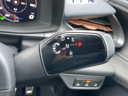 Vehicle Thumbnail 36