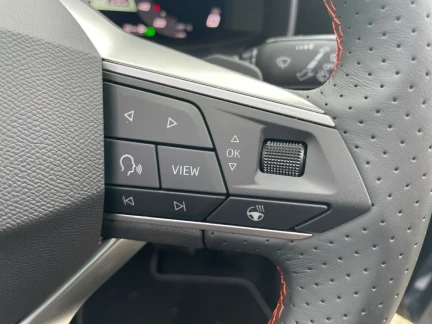 Vehicle Thumbnail 33