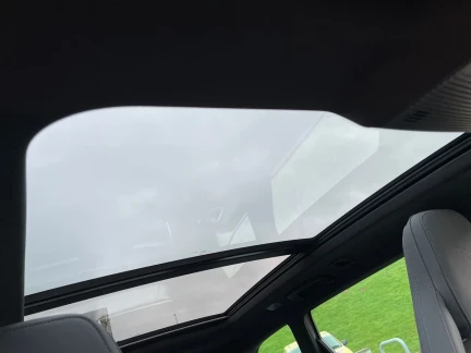 Vehicle Thumbnail 32