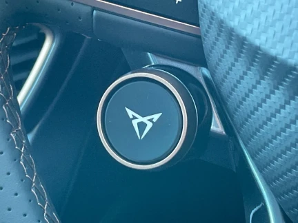 Vehicle Thumbnail 30