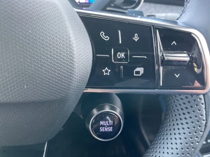 Vehicle Thumbnail 21